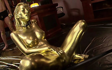 Submissive Office Pulchritude Gets The Gold Treatment - CosplayInJapan